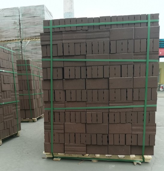Brown sintered brick